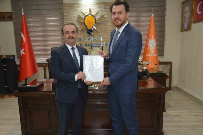 Başkan Özbek Ak Parti’den Milletvekili Aday Adaylığı Müracaatını Yaptı