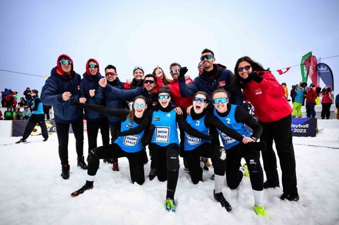 Milliler, Cev Kar Voleybolu Avrupa Turu Wagrain Etabı’nda Şampiyon Oldu