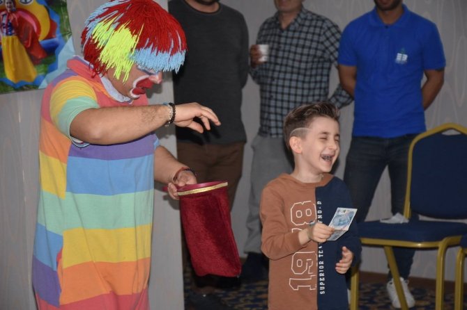Depremzede Çocuklara Edremit’te Ramazan Morali
