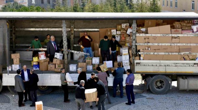 Bilecik’ten Deprem Bölgesine Kuru Gıda Yardımı
