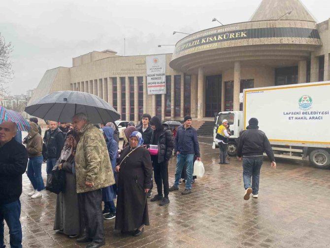 Lapseki Belediyesi Deprem Bölgesinde İftarlara Başladı