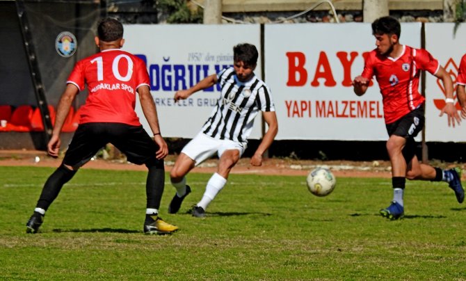Çeşme Belediyespor Sahasında 3-1 Galip