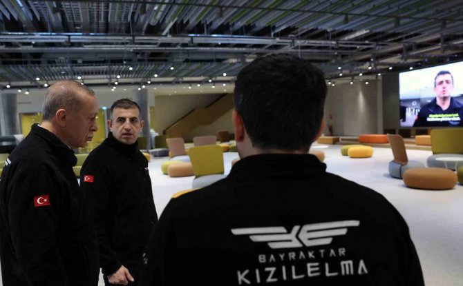 Cumhurbaşkanı Erdoğan, Özdemir Bayraktar Milli Teknoloji Merkezi’ni Ziyaret Etti
