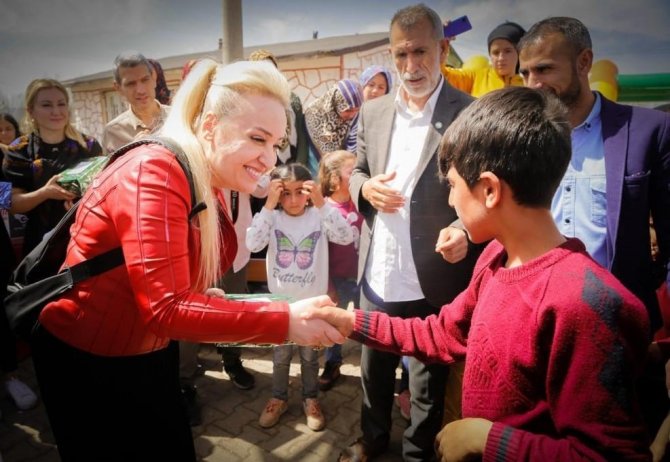 İ̇ş Kadını Atik: “Milletvekili Adayları Vatandaşı Temsil Etmeli”