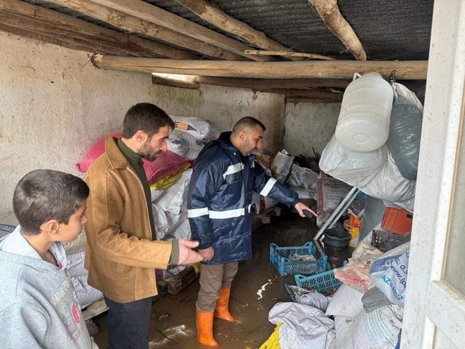 Elazığ’da Sağanak Sonrası Evler Ve Tarım Arazileri Sular Altında Kaldı