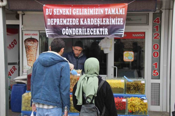 29 Yıllık Tezgahını Son Kez Depremzedeler İçin Açtı