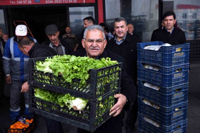 Vali Çiçek’ten Kayseri’ye Yardım Teşekkürü