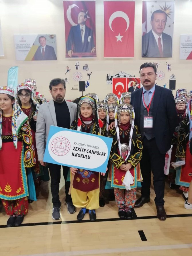 Tomarza Zekiye Canpolat İ̇lkokulu Folklor Yarışmasında Birinci Oldu