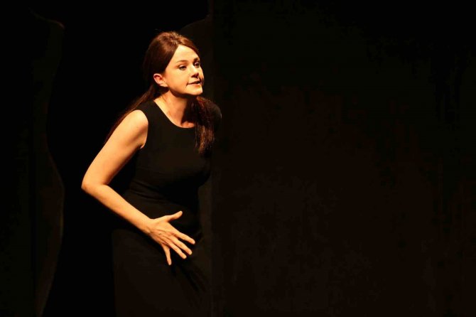 Kadına Yönelik Şiddete Dikkat Çeken Oyun 100’üncü Kez Sahnelendi