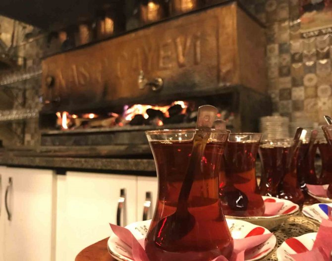 İ̇ftardan Sahura Vazgeçilmez Lezzet, Közde Çay