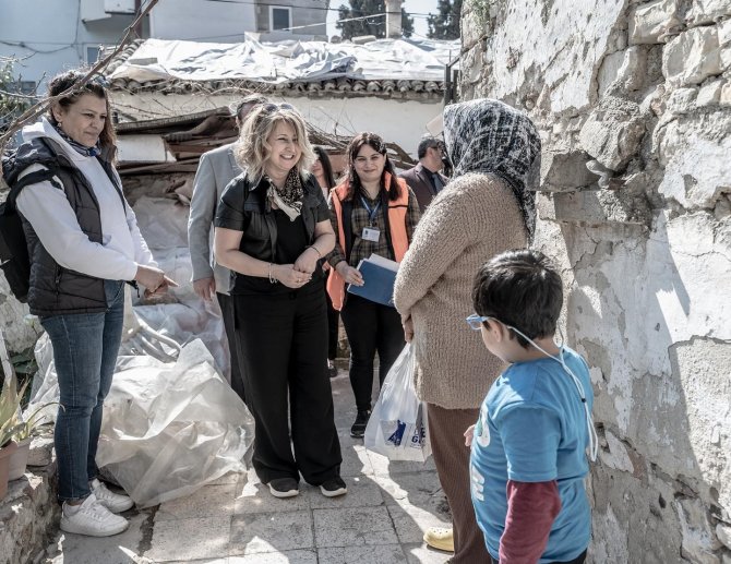 Kuşadası Belediyesi’nin Süt Desteği 1 Haftada 418 Çocuğa Ulaştı