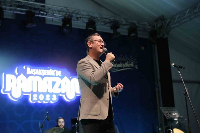 Başakşehir’de Kent Meydanı Doldu Taştı