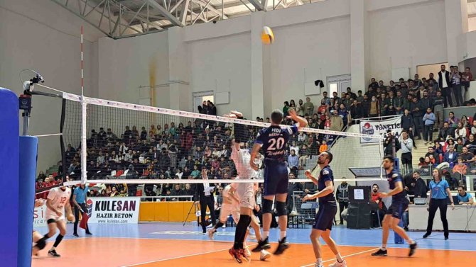 Efeler Ligi: Türşad: 3 - Galatasaray: 1