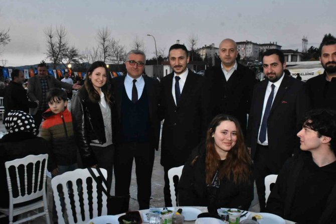 Şengüloğlu "Biz Kocaman Bir Aileyiz"