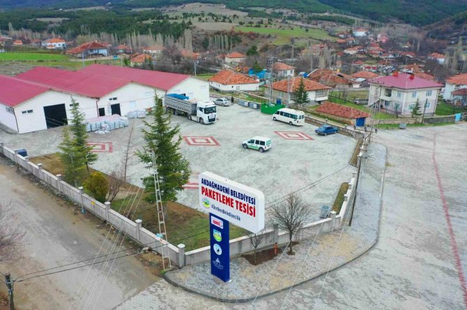 Üretilip Paketlenen İlk Ürünler Deprem Bölgesine Gönderilecek