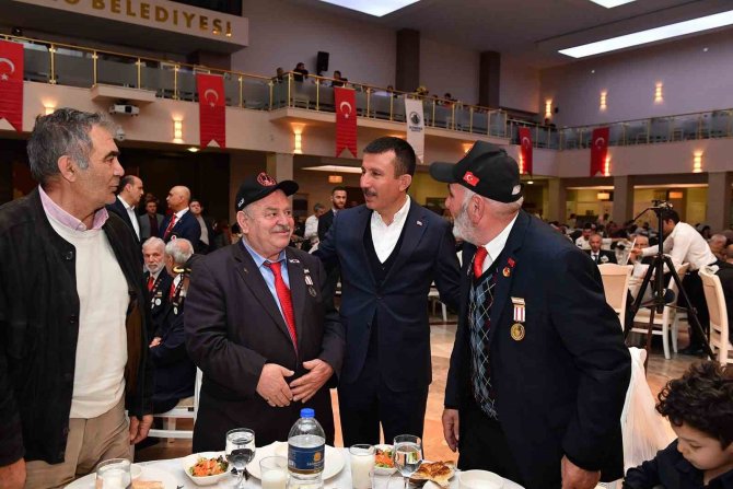 Altındağ’da Şehit Aileleri Ve Gazilerle İftar