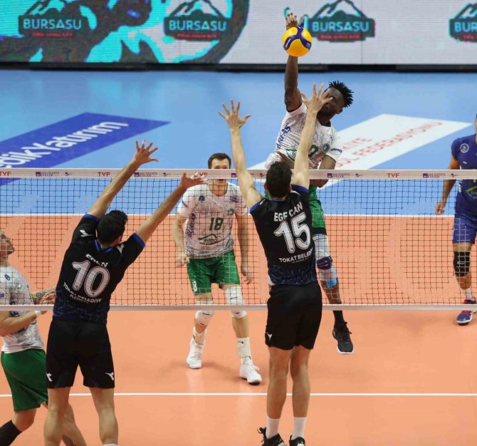 Bursa Büyükşehir Belediyespor Sahasında Tokat Belediye Plevne’yi Set Vermeden Geçti