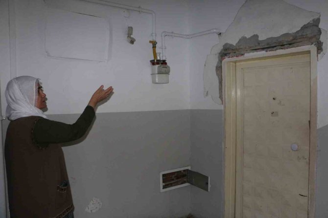 Depremzedeler Kyk Yurdunda, Hırsızlar Binalarında