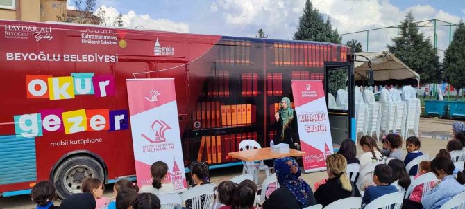 Beyoğlu Mobil Kütüphane 5 Bin Kitapla Kahramanmaraş’ta