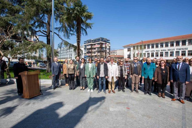 Dünya Tiyatro Günü’ Bursa’da Kutlandı