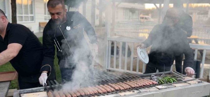 Bursa’da Duygulandıran İftar