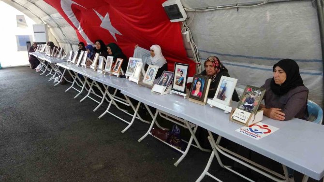Ailelerin Direnişi Bin 301 Gündür Kararlılıkla Devam Ediyor