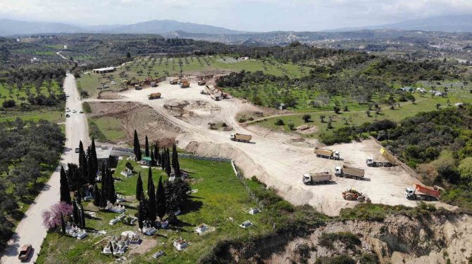 Hatay’da Defne Devlet Hastanesi’nin İnşa Çalışmaları Gece Gündüz Devam Ediyor