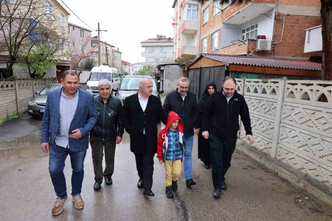 Başkan Bıyık Ramazan’da Mahalle Mahalle Geziyor