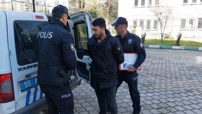 Motosikletli Narkotik Polisinin Şehit Olmasıyla İlgili Gözaltına Alınan Çekici Sürücüsü Adliyeye Sevk Edildi
