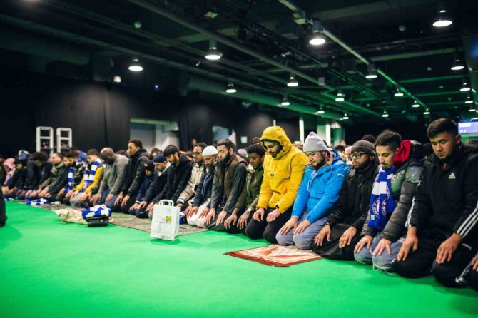 Chelsea, Stadında İftar Programı Düzenledi