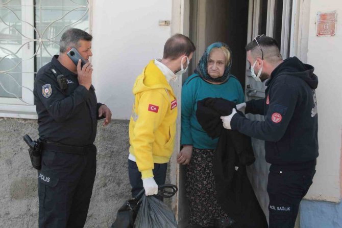 Eskişehir’de Çöp Evde Yaşayan Kadın: “Ben Sağlık İstemiyorum, Ölmek İstiyorum”