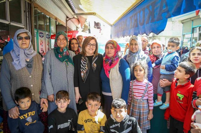 Fatma Şahin, Barak Mahallesi’ni Ziyaret Etti