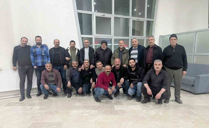 Emekli Olan Belediye Personellerine Veda Yemeği