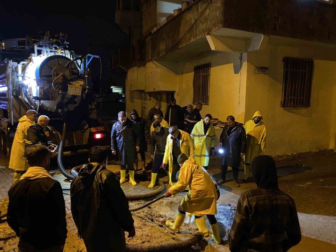 Haliliye’de Ekipler Sel Riskine Karşı Seferber Oldu