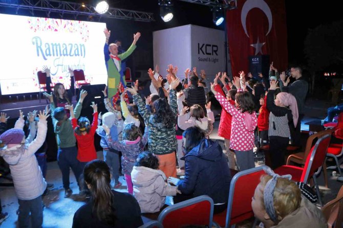 Honaz Belediyesi’nin Kocabaş’ta Kurduğu İlk İftar Sofrası Binleri Buluşturdu