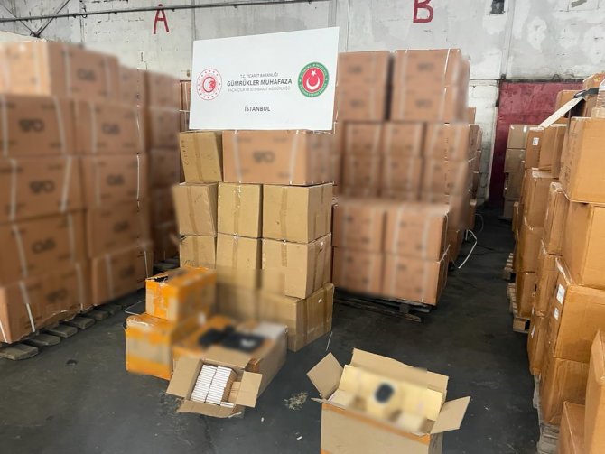 İ̇stanbul’da Kaçakçılık Operasyonu: Dinleme Cihazları Ele Geçirildi