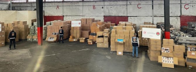 İ̇stanbul’da Kaçakçılık Operasyonu: Dinleme Cihazları Ele Geçirildi