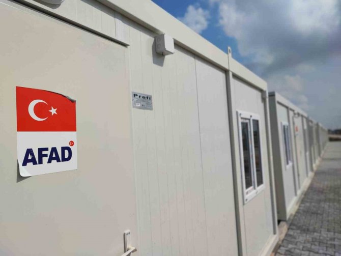 Adana’da 2 Bin Depremzedeye 509 Konteyner