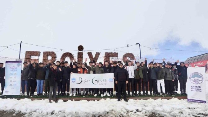 Kaymek’in Ödüllü Projesi ‘Değer Gençlik’ Zirvede