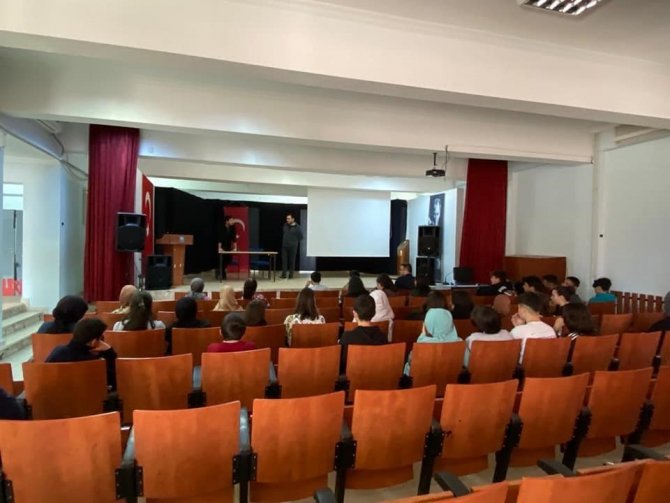 Köyceğiz İ̇mam Hatip Ortaokulu’nda Meslek Tanıtımları Yapıldı