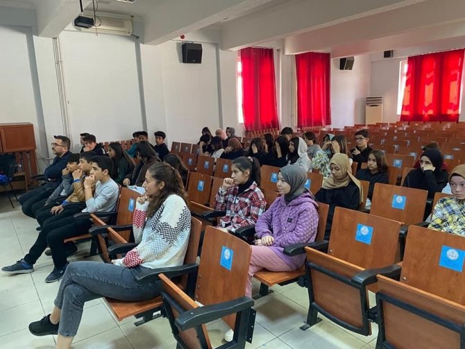 Köyceğiz İ̇mam Hatip Ortaokulu’nda Meslek Tanıtımları Yapıldı
