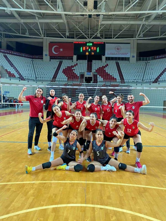 Kadın Voleybol Ligi’nde Şampiyon Manavgat Belediyespor