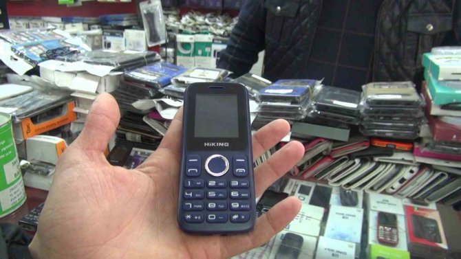 Sadece Asker Ve Yaşlılar Alıyordu: Tuşlu Telefonlar Depremlerin Ardından Yeniden Değer Kazandı