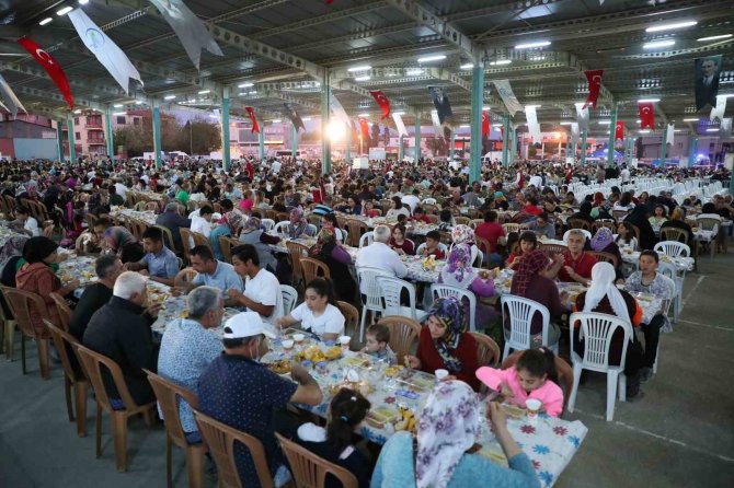 Merkezefendi Belediyesi, İlk İftarı Sofrasını İ̇lbade Mahallesi’nde Kuruyor