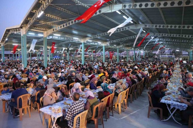Merkezefendi Belediyesi, İlk İftarı Sofrasını İ̇lbade Mahallesi’nde Kuruyor
