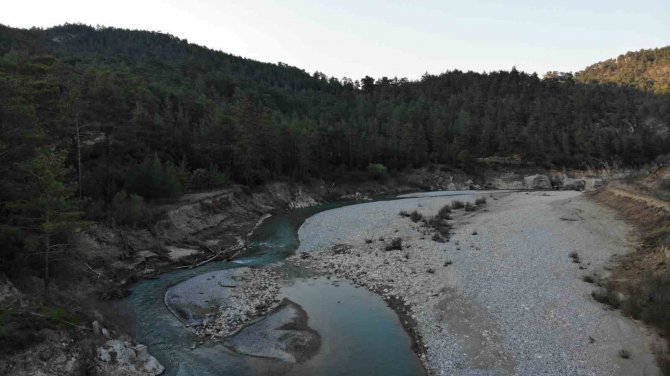 50 Metrelik Dere İftar Saatini 3 Dakika Oynatıyor