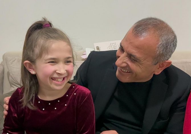 Vali Sonel, Mercan’ın Küpe Takma Hayalini Gerçekleştirdi