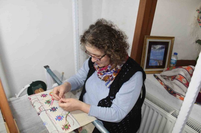 Yöresel Keten Ürünler İşleyen Esnaf Yaz Sezonuna Hazırlanıyor