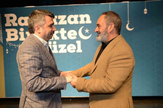 Yıldırım’da Erzincanlı’dan Eşsiz Şiir Ziyafeti