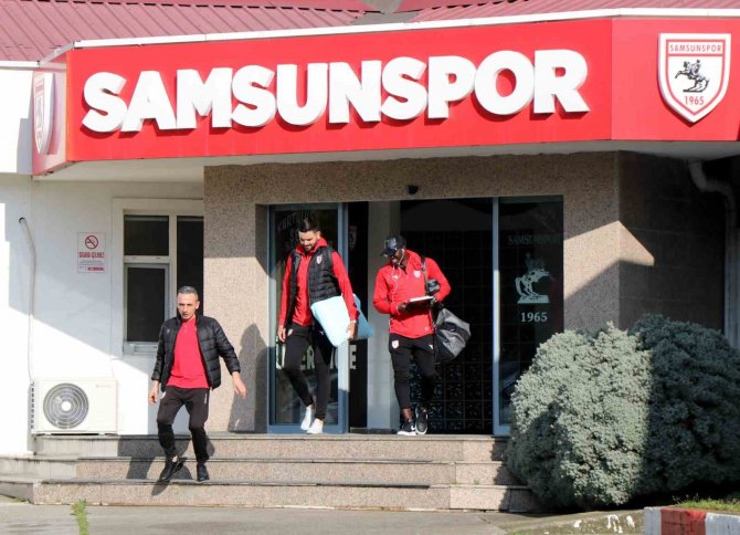 Hüseyin Eroğlu: “Ligin Zirvesindeyiz, Zirvede Kalmak İstiyoruz”